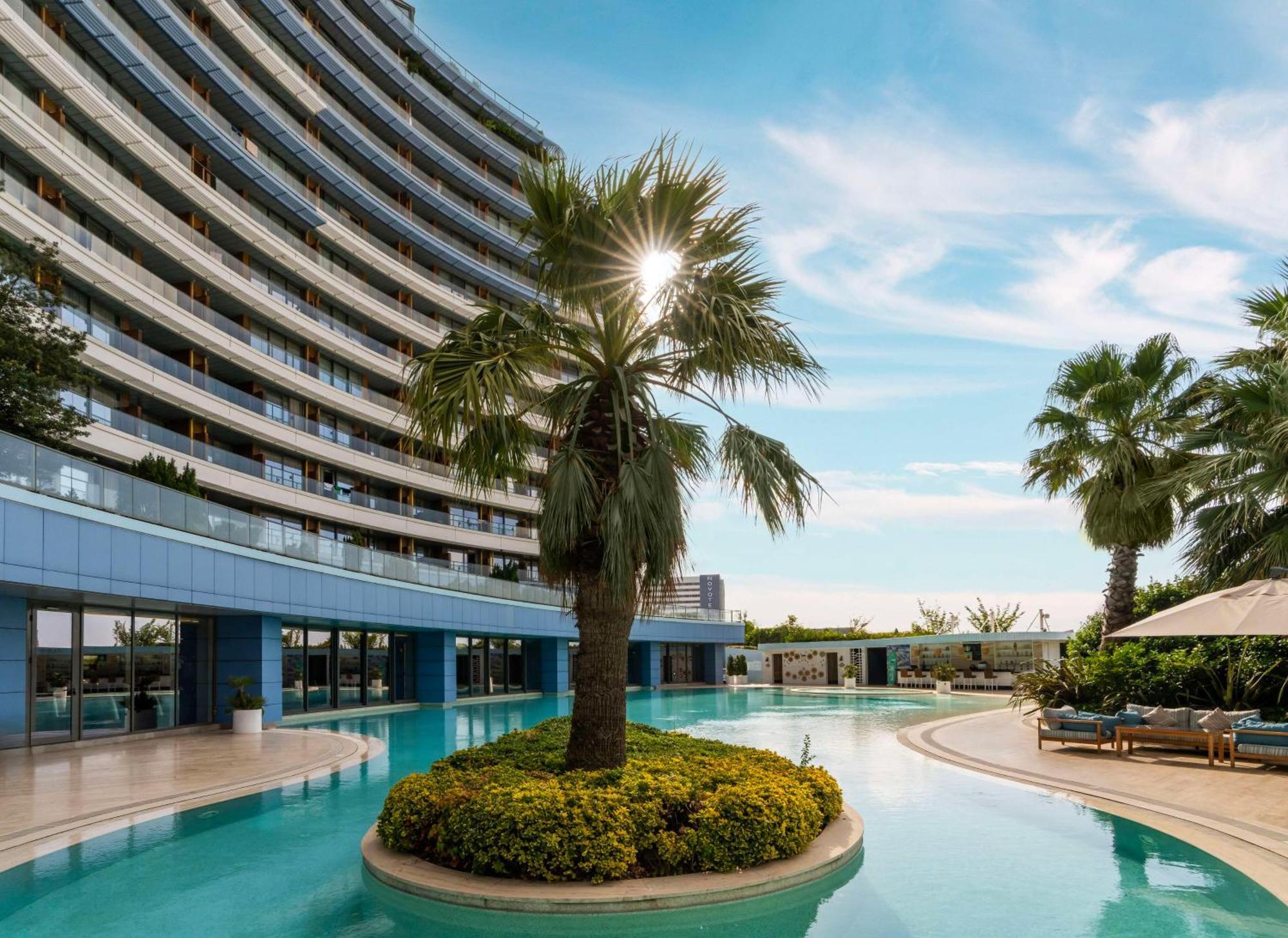 래디슨 블루 호텔 이스탄불 오토마레 외부 사진 The Westin Athens