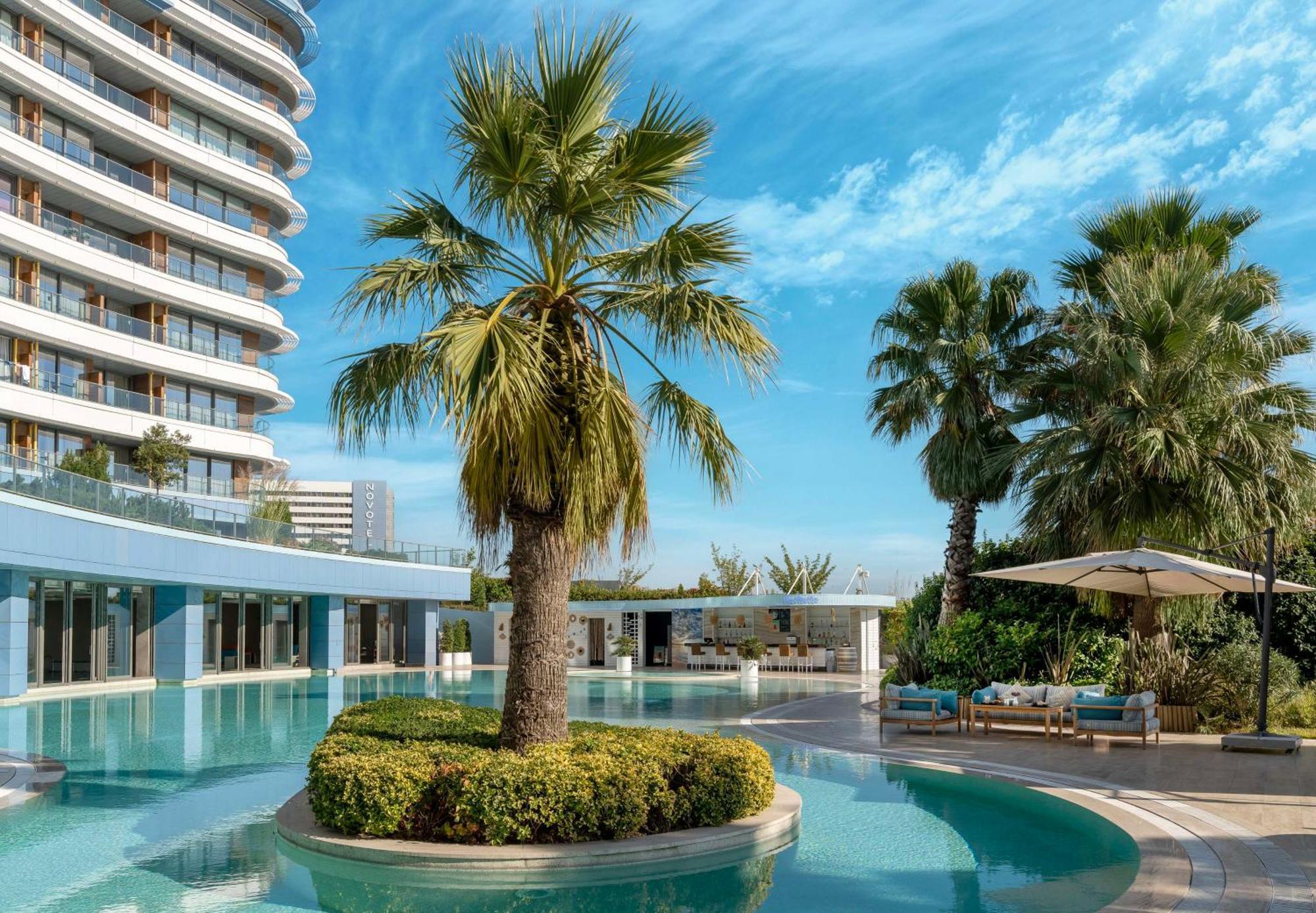 래디슨 블루 호텔 이스탄불 오토마레 외부 사진 The Westin Athens